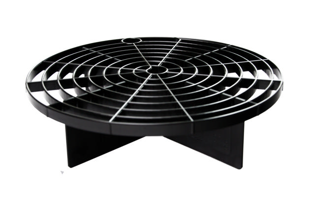 Anti-dirt grid for BUC 12