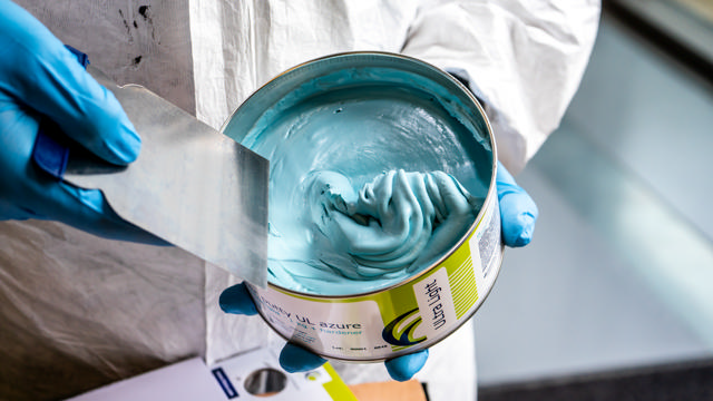 Polyester putty UL Azure 1kg + hardener - ultra light
