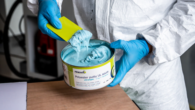 Polyester putty UL Azure 1kg + hardener - ultra light