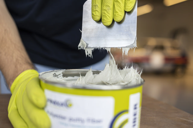 Polyester putty 1.8kg + hardener - fiber