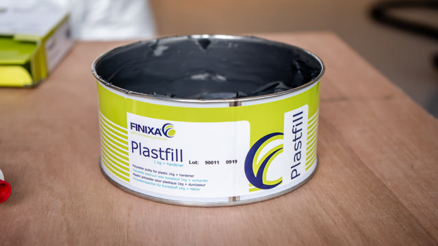 Plastfill-Polyester putty for plastic- 1 kg + hardener