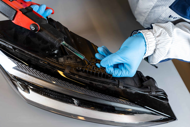 Plastic Repair Fast (25 sec) 