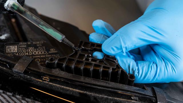 Plastic Repair Fast (25 sec) 