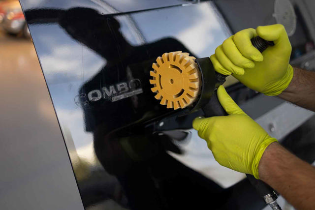 Ridged adhesive eraser - Ø100mm x 26mm