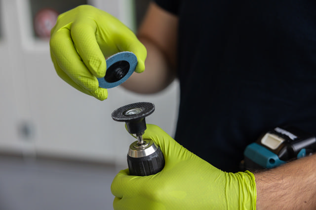 Disco abrasivo con vite Ø 75 mm